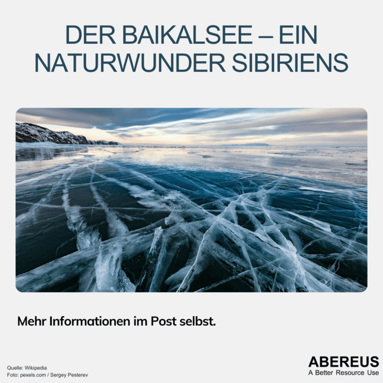 Auf dem Foto ist eine von Eis bedeckter See zu erkennen. Das Eis ist tief und hat starke Risse. Die Überschrift lautet Der Baikalsee - Ein Naturwunder Sibiriens
